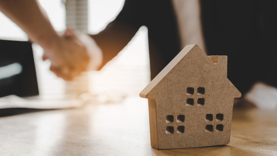 Tips for Becoming a Successful Real Estate Broker
