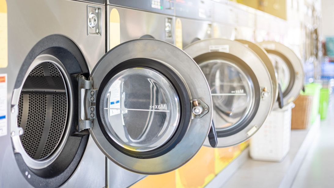 Why You Should Invest in a Laundromat Business