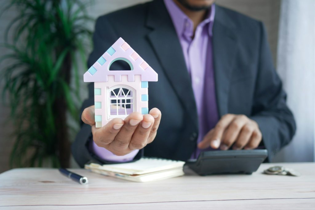 The Value of Local Mortgage Companies During a Turbulent Economy