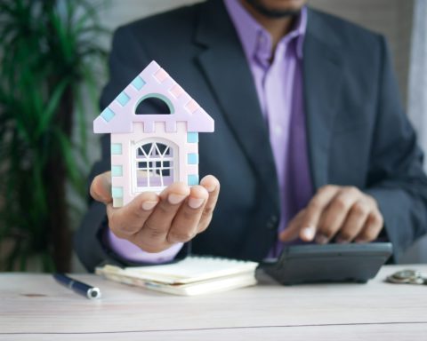 The Value of Local Mortgage Companies During a Turbulent Economy