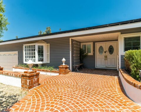 Top cost segregation companies & startups disrupting real estate tax